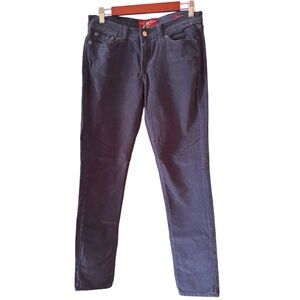 Women's Lucky Brand Blue‎ Zoe Skinny Corduroy Jeans
This is sized 8/29